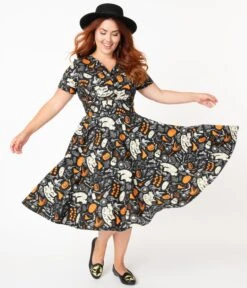 Magnolia Place Plus Size Retro Black Halloween Print Evita Swing Dress