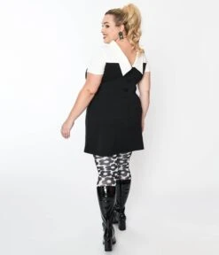 Smak Parlour Plus Size Black & White Flower Pocket Shift Dress -Pleaser Clothing Store 250961 SP575KD3 3