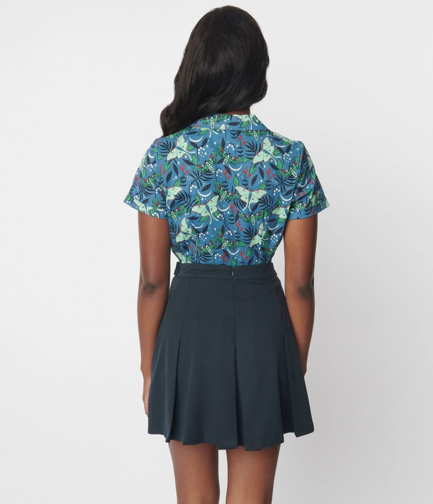 Blue Moth Print Collared Top 2 Blue Moth Print Collared Top - Image 2