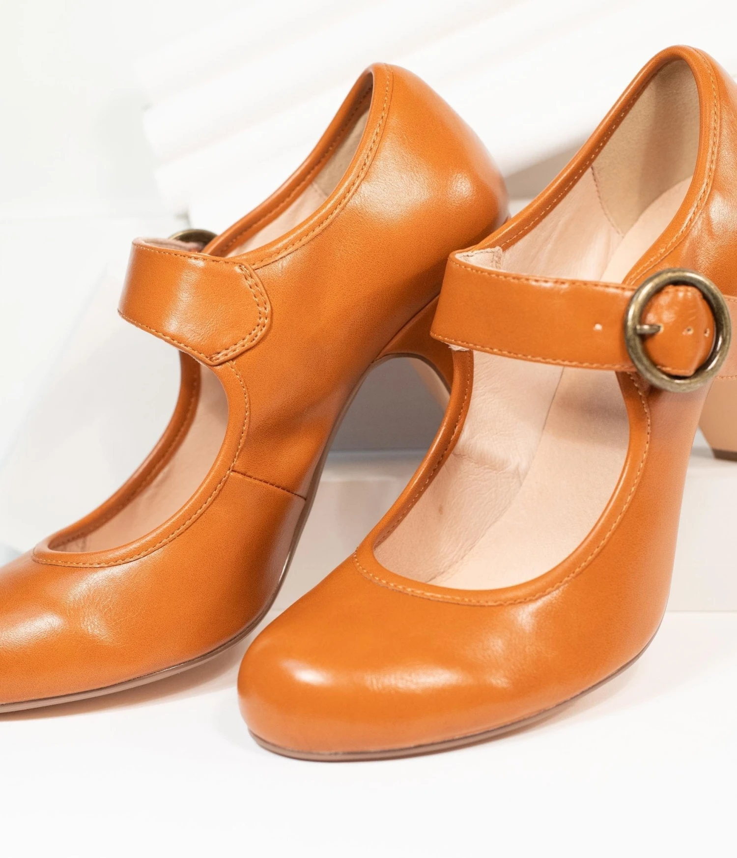 Chelsea Crew 1940s Brown Leatherette Madeline Pumps 4 Chelsea Crew 1940s Brown Leatherette Madeline Pumps - Image 4