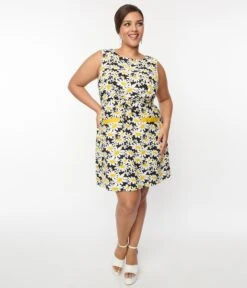 Smak Parlour Black & White Daisies Tie Front Shift Dress -Pleaser Clothing Store smak parlour black white daisies tie front shift dress 671296