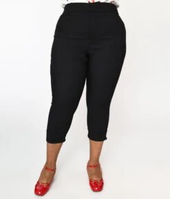 Smak Parlour Plus Size Black & Cherry Pocket Smarty Pants Capri -Pleaser Clothing Store smak parlour plus size black cherry pocket smarty pants capri 467395
