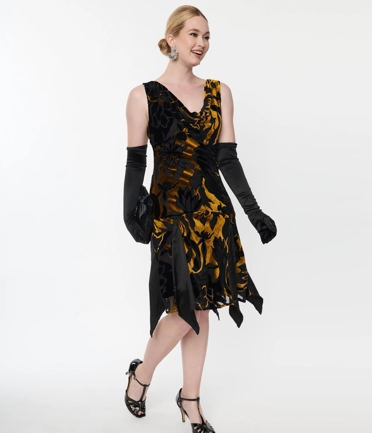 Unique Vintage 1920s Black & Gold Velvet Floral Burnout Hemingway Flapper Dress 4 Unique Vintage 1920s Black & Gold Velvet Floral Burnout Hemingway Flapper Dress - Image 4