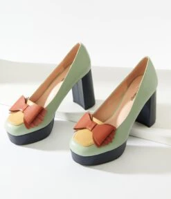 Unique Vintage Mint Bow Leatherette Platform Heels